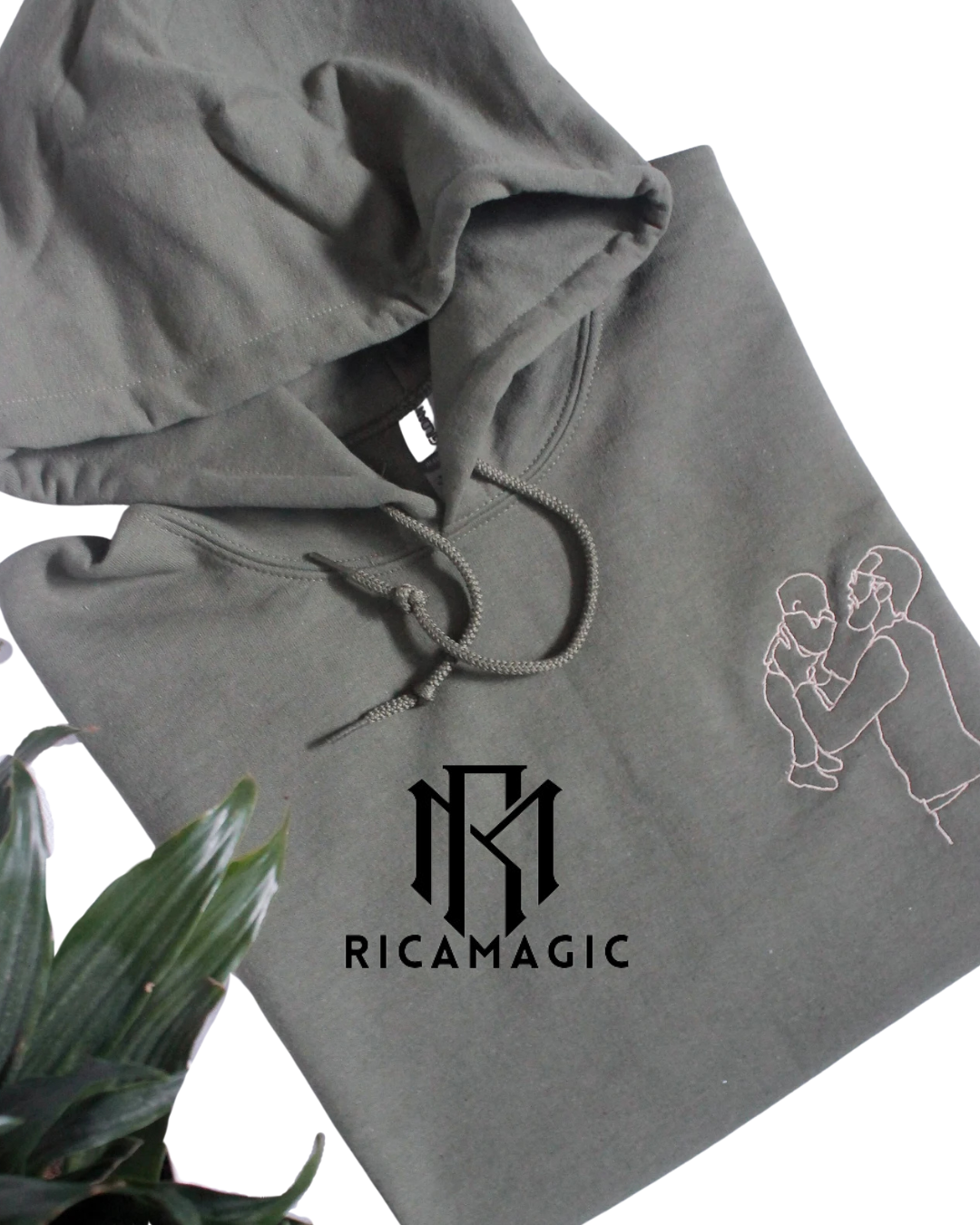 UNISEX HOODIE WITH STYLIZED EMBROIDERY